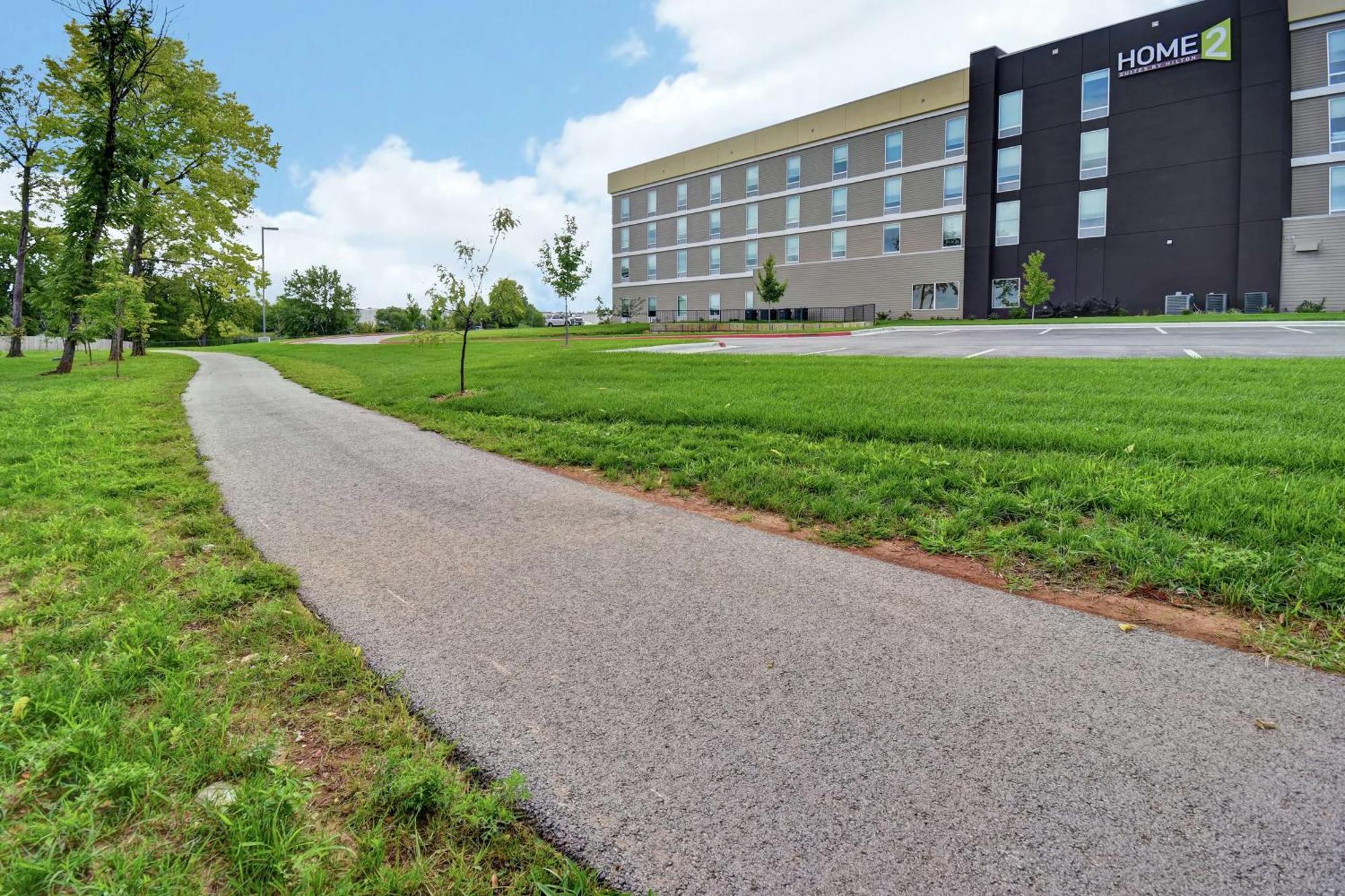 Home2 Suites By Hilton Springfield North Exterior photo